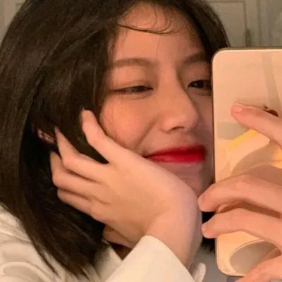 我们何不引吭高歌？